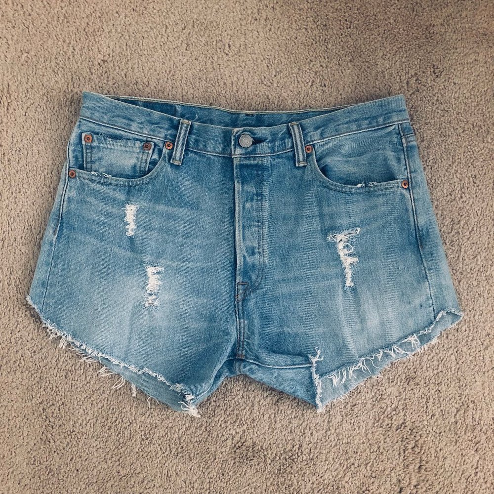 Levis 501 Buttonfly Cut-off Shorts